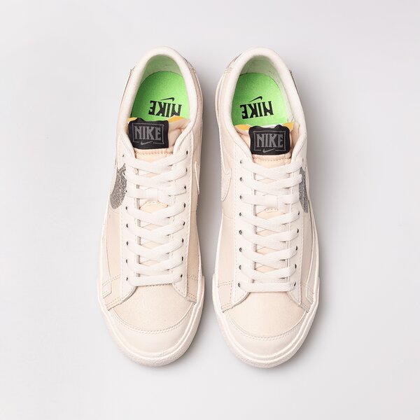 Мъжки маратонки NIKE BLAZER LOW PRM dq7671-001 цвят бял