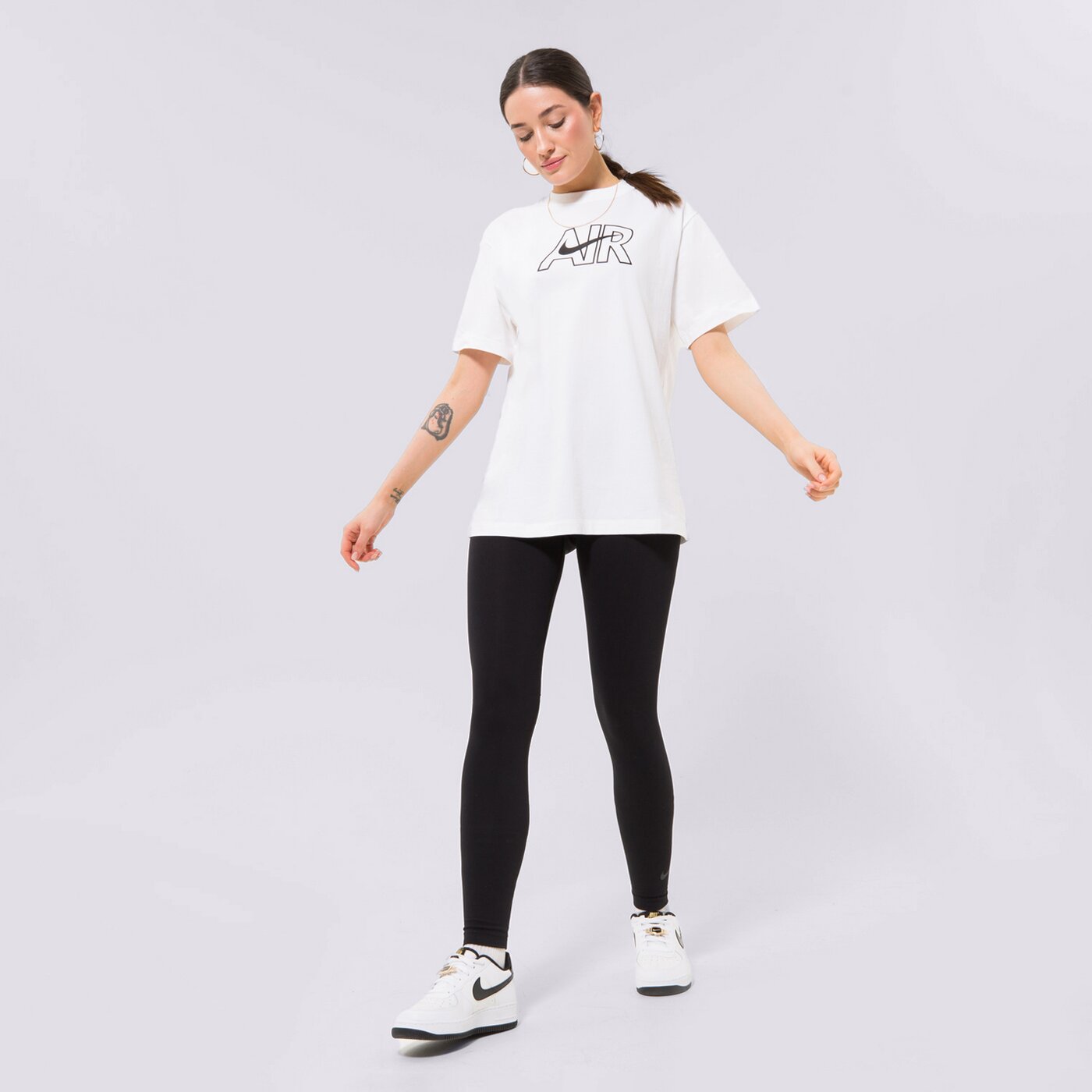 Дамски панталони NIKE КЛИН HIGH WAISTED LOGO dm4651-010 цвят черен