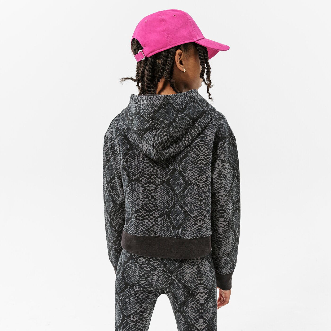 Детски суичър JORDAN СУИТЧЪР С КАЧУЛКА ESSENTIALS SNAKE PO GIRL 45b311-023 цвят черен