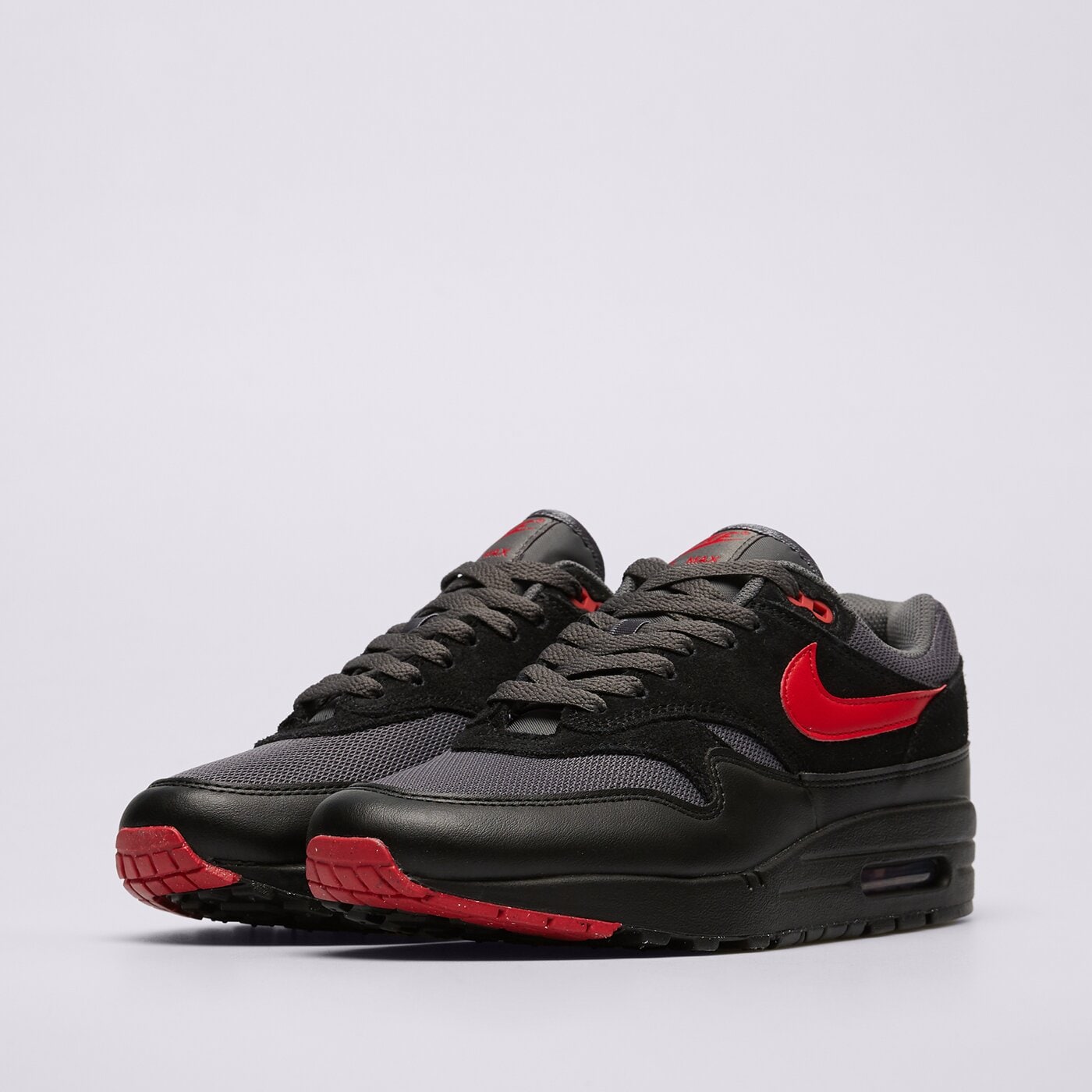 Мъжки маратонки NIKE AIR MAX 1 ESS fz5808-008 цвят черен