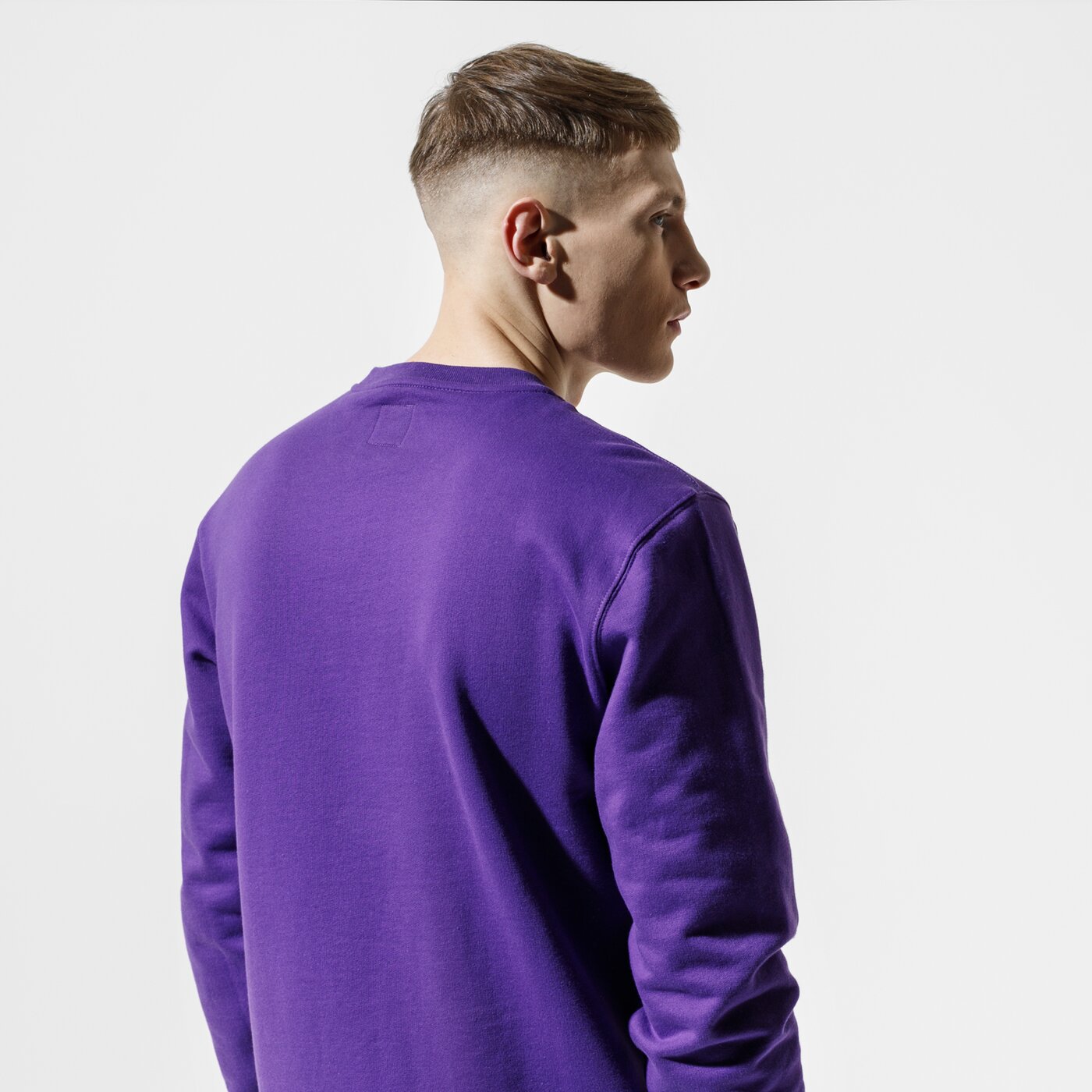 Мъжки суичър VANS СУИТЧЪР MN VANS CLASSIC CREW II HELIOTROPE/WHITE vn0a456aymm1 цвят виолетов