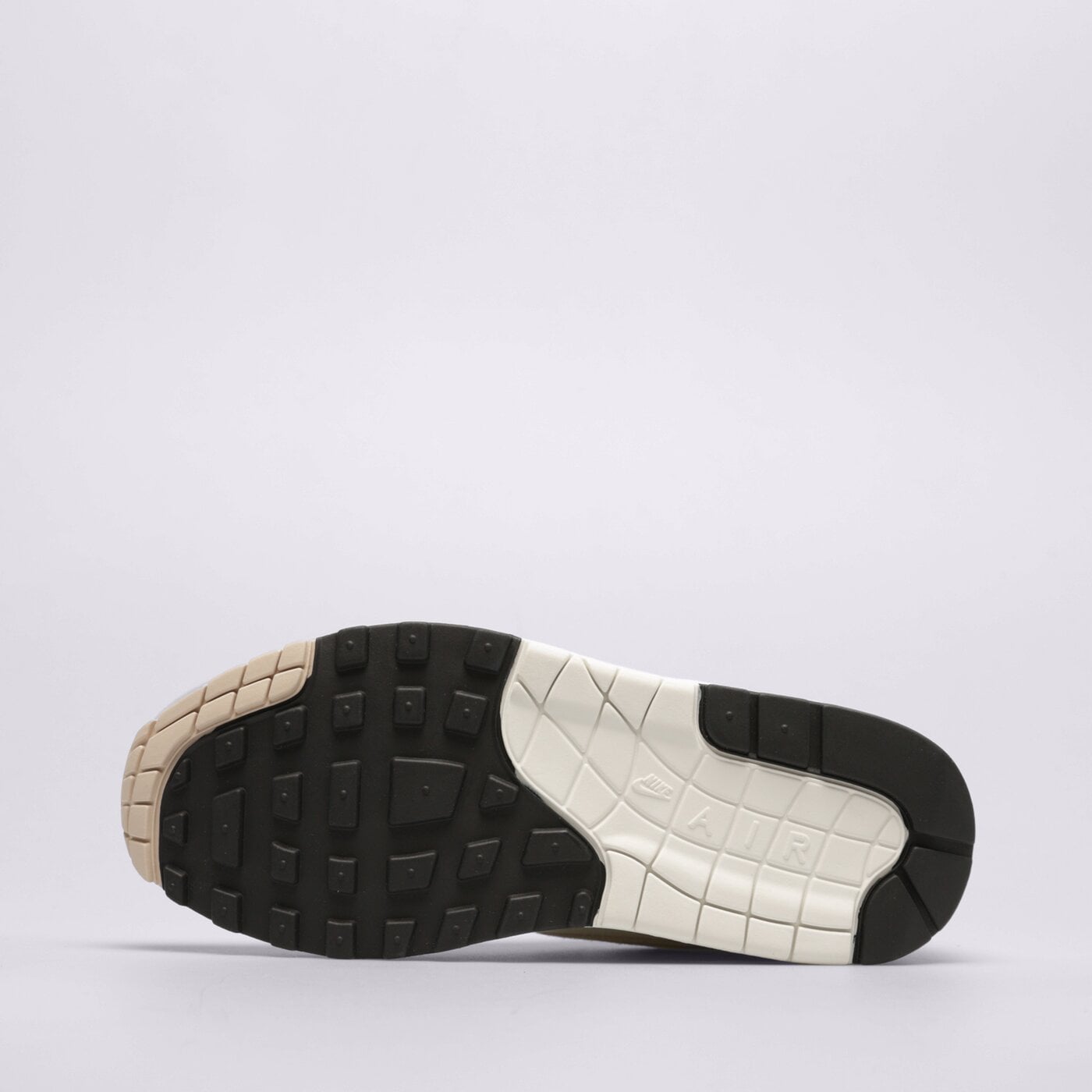 Дамски маратонки NIKE AIR MAX 1 '87 dz2628-101 цвят бежов