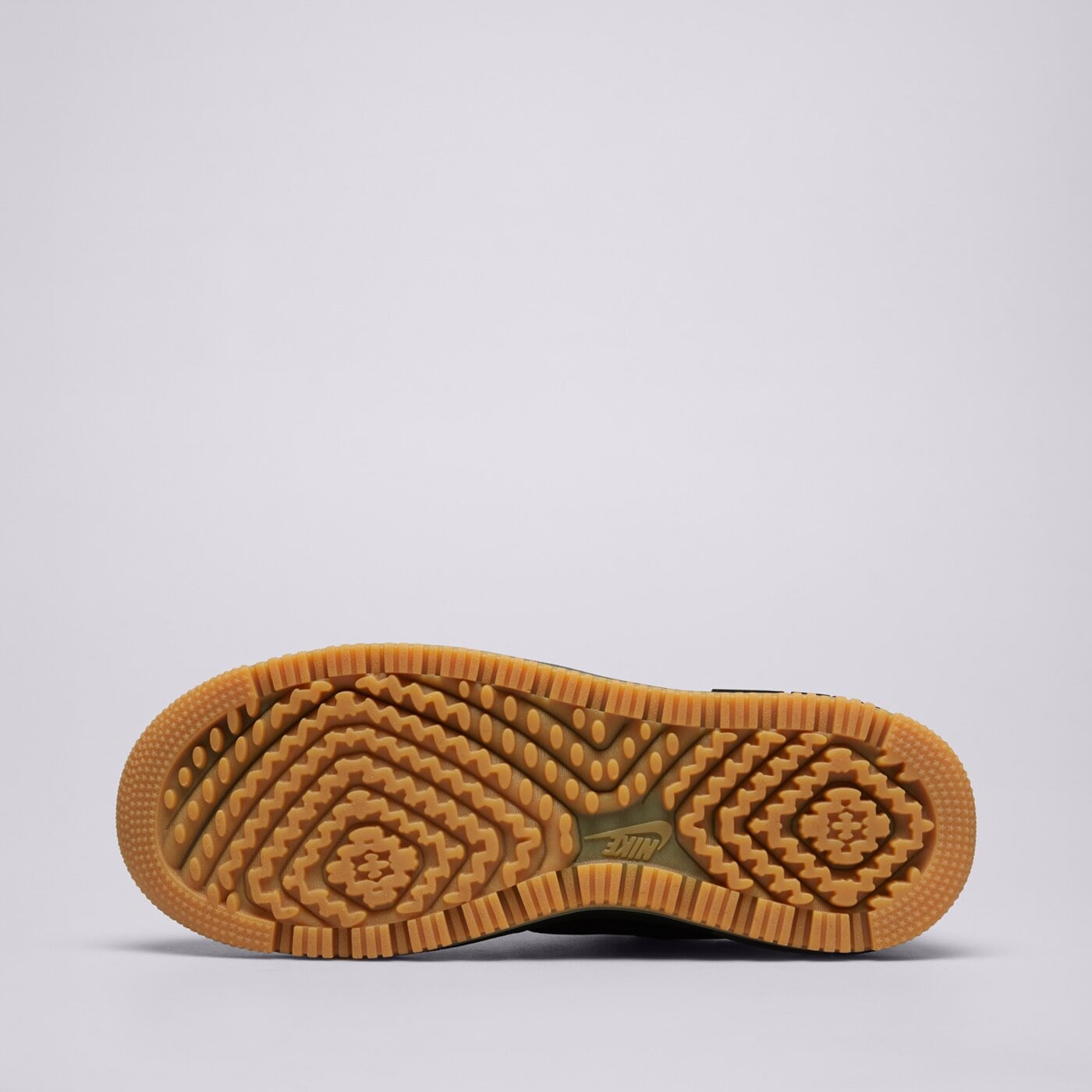 Мъжки маратонки NIKE AIR FORCE 1 LUXE db4109-001 цвят черен