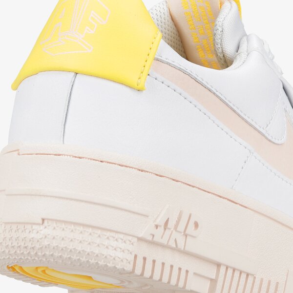 Дамски маратонки NIKE WMNS AF1 PIXEL dm3054-100 цвят многоцветен