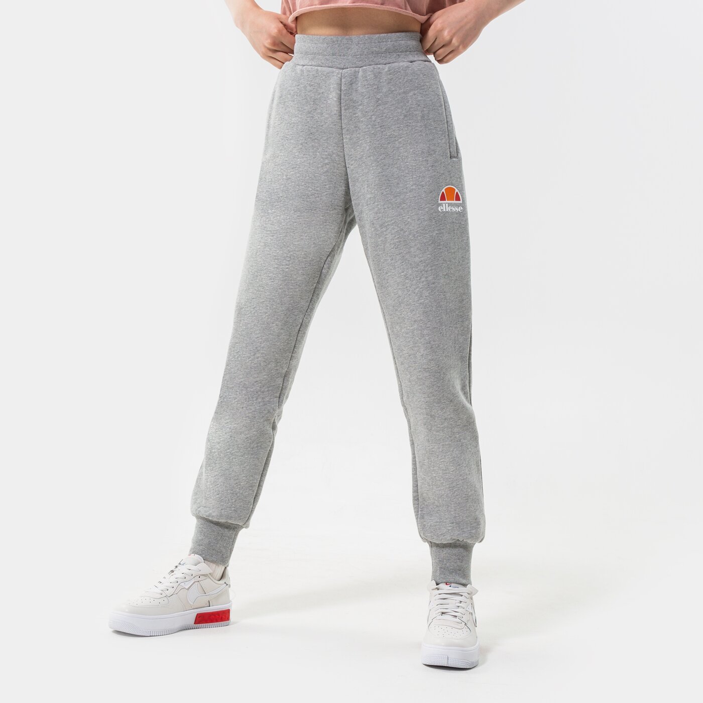 Дамски панталони ELLESSE ПАНТАЛОНИ QUEENSTOWN GREY sgc07458112 цвят сив