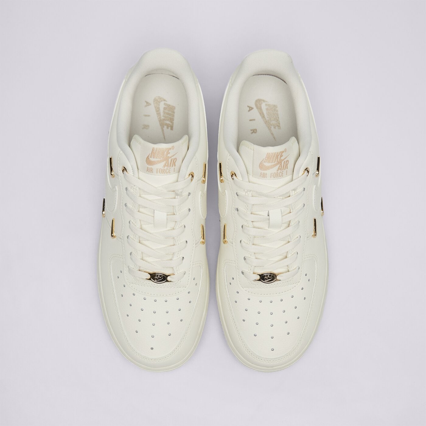 Дамски маратонки NIKE WMNS AIR FORCE 1 '07 LX CN fv3654-111 цвят бежов