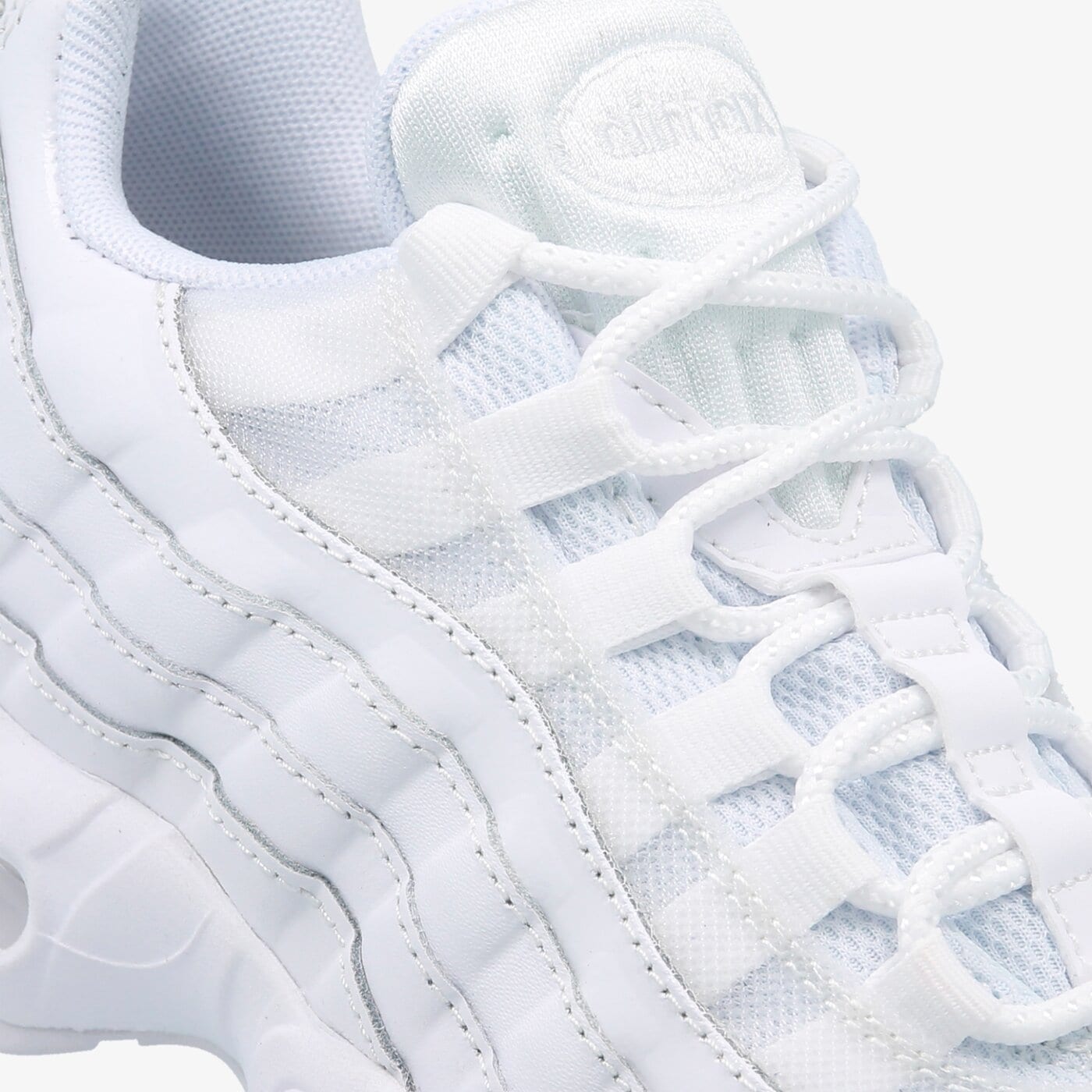 Дамски маратонки NIKE WMNS AIR MAX 95 307960-108 цвят бял