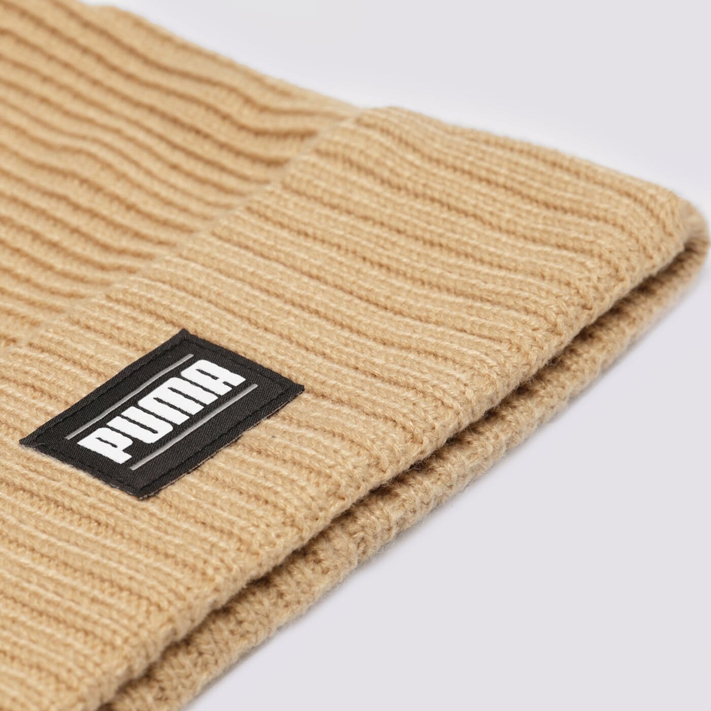 Дамска зимна шапка PUMA ШАПКА RIBBED CLASSIC CUFF BEANIE 024038 07 цвят бежов