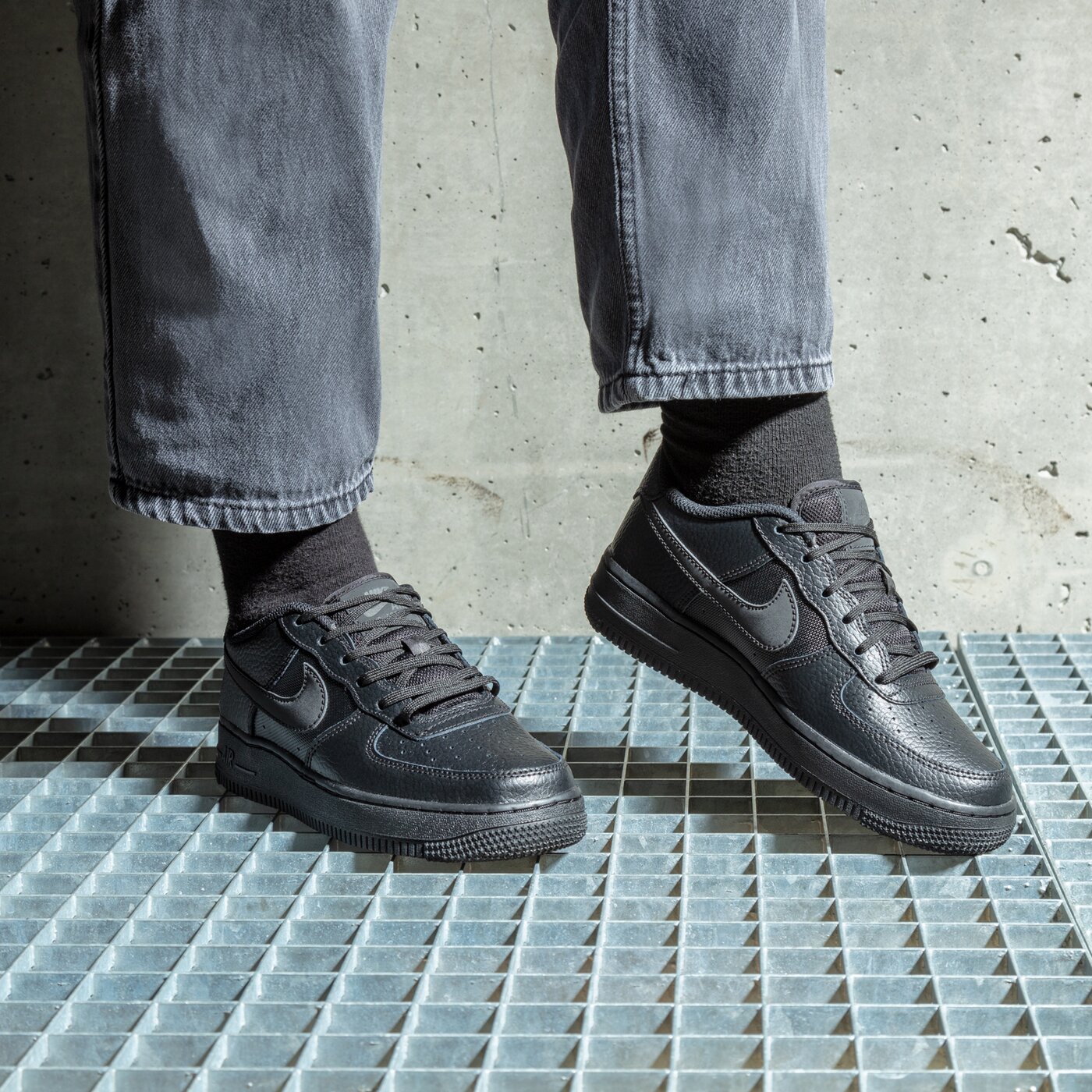 Детски маратонки NIKE AIR FORCE 1 GS do6396-001 цвят черен