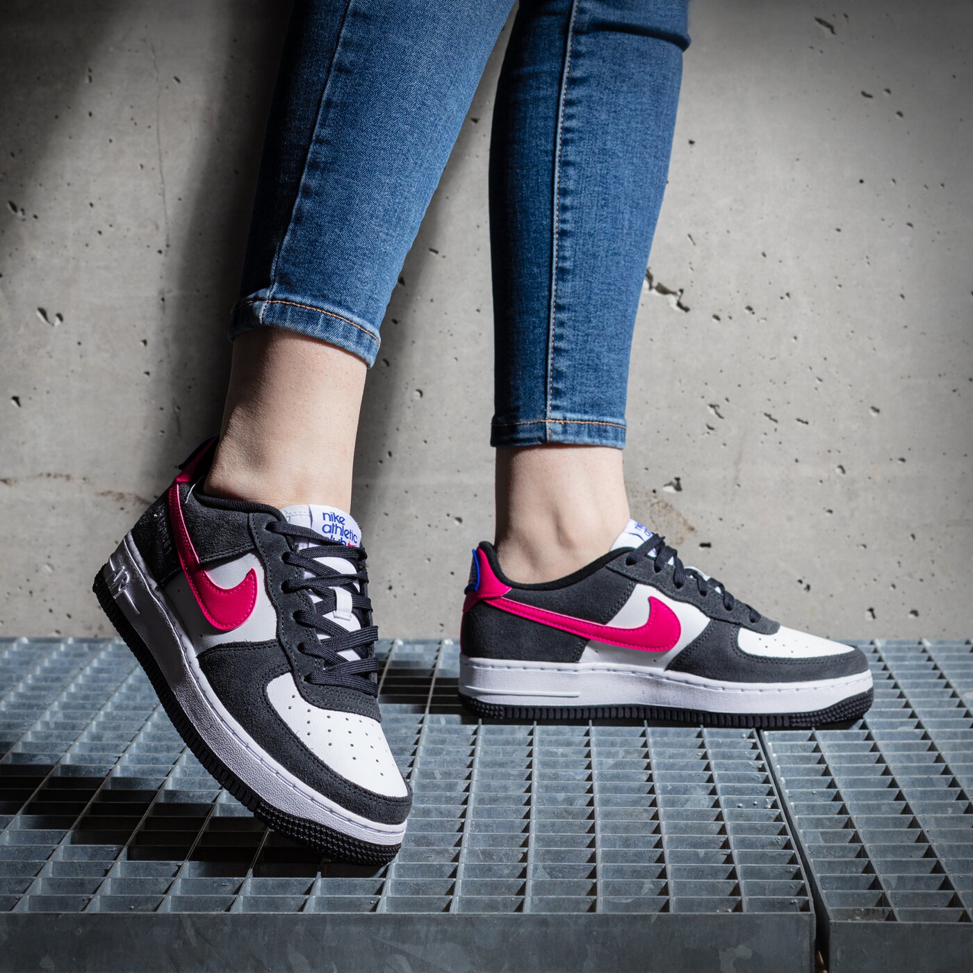 Детски маратонки NIKE AIR FORCE 1 LV8 dh9597-003 цвят многоцветен