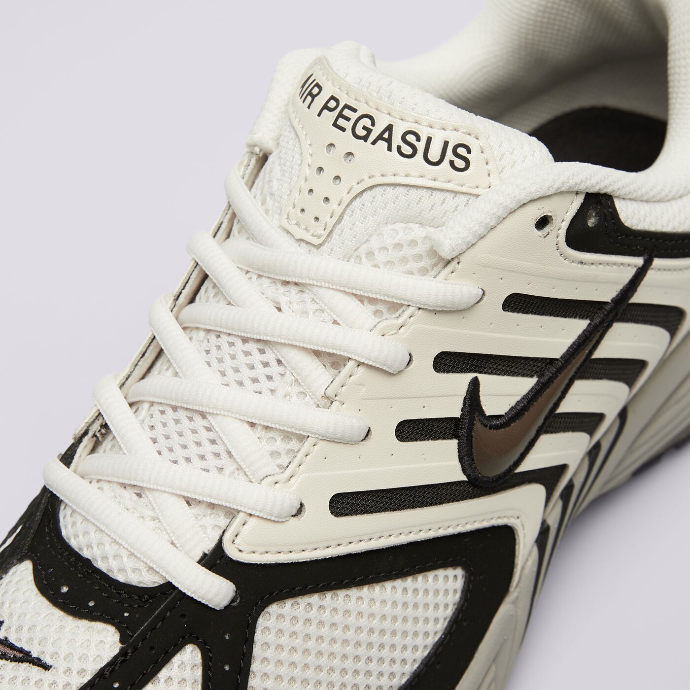 Мъжки маратонки NIKE AIR PEGASUS 2005 hq5403-003 цвят бежов