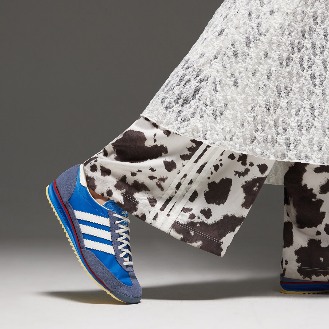 Дамски маратонки ADIDAS SL 72 OG W js0255 цвят син