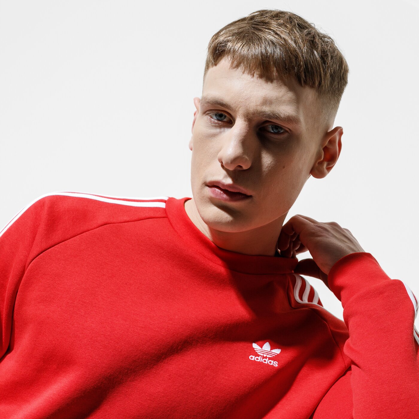 Мъжки суичър ADIDAS СУИТЧЪР 3-STRIPES CREW fm3761 цвят червен