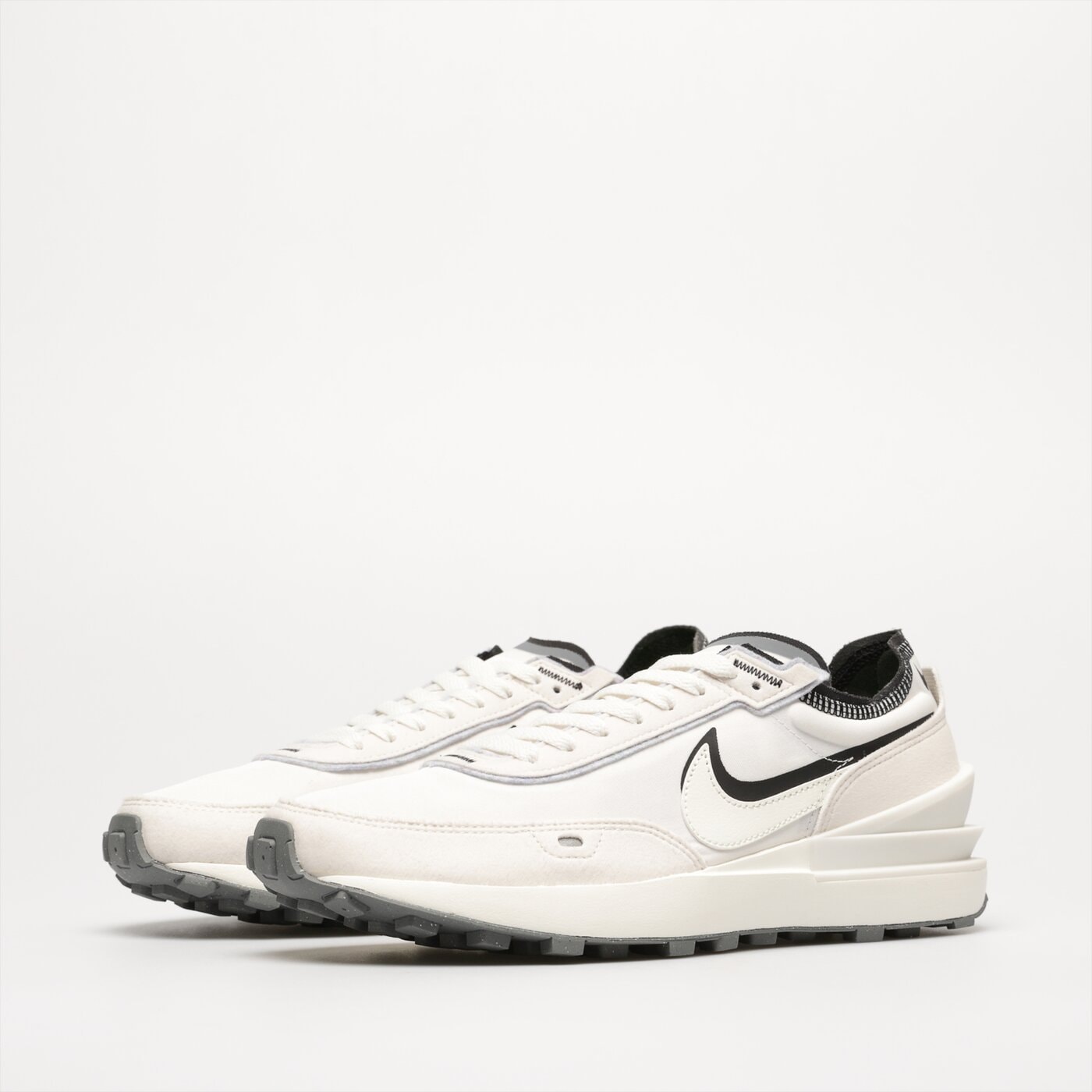 Мъжки маратонки NIKE WAFFLE ONE SE FIBER do9782001 цвят черен