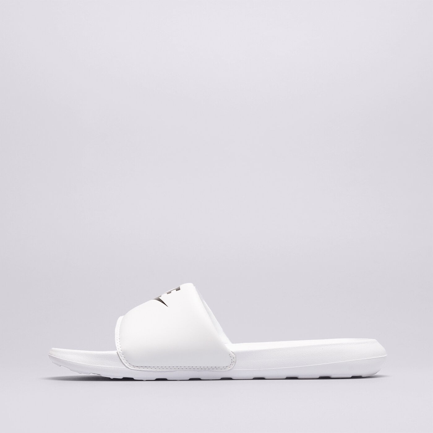 Мъжки чехли и сандали NIKE VICTORI ONE SLIDE  cn9675-100 цвят бял