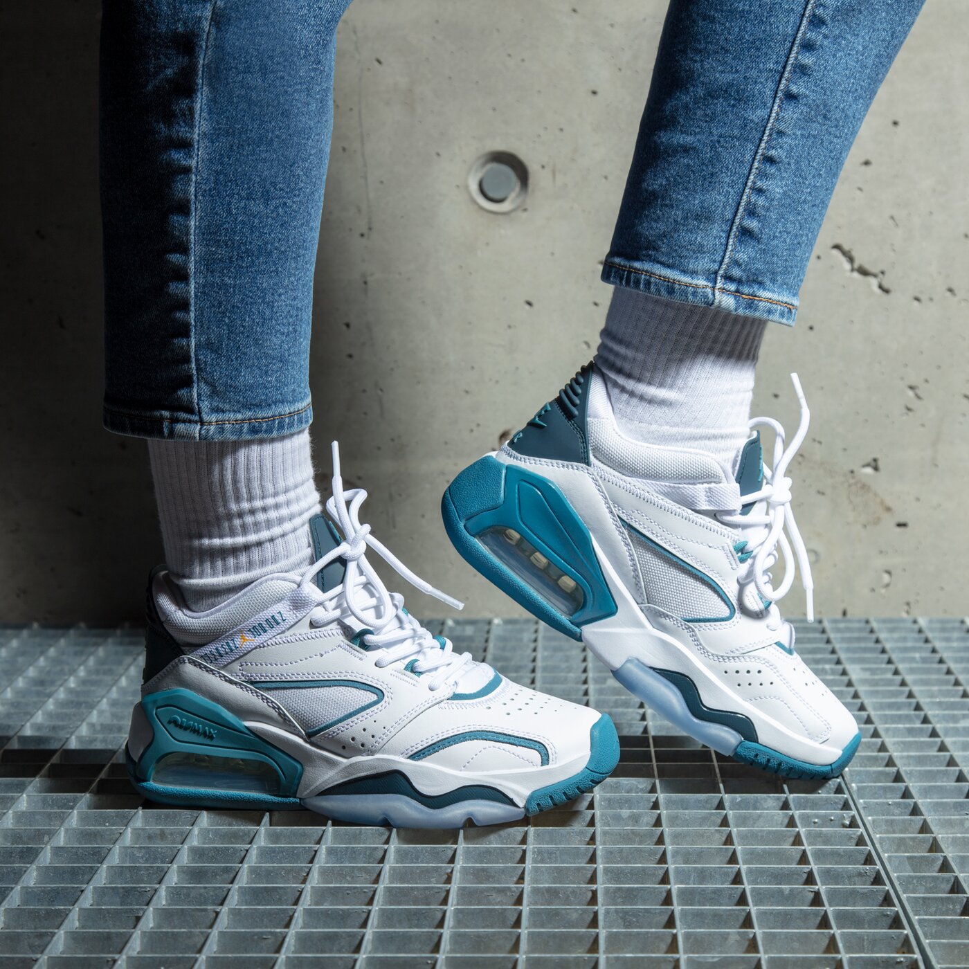 Детски маратонки JORDAN POINT LANE  da8032-102 цвят бял