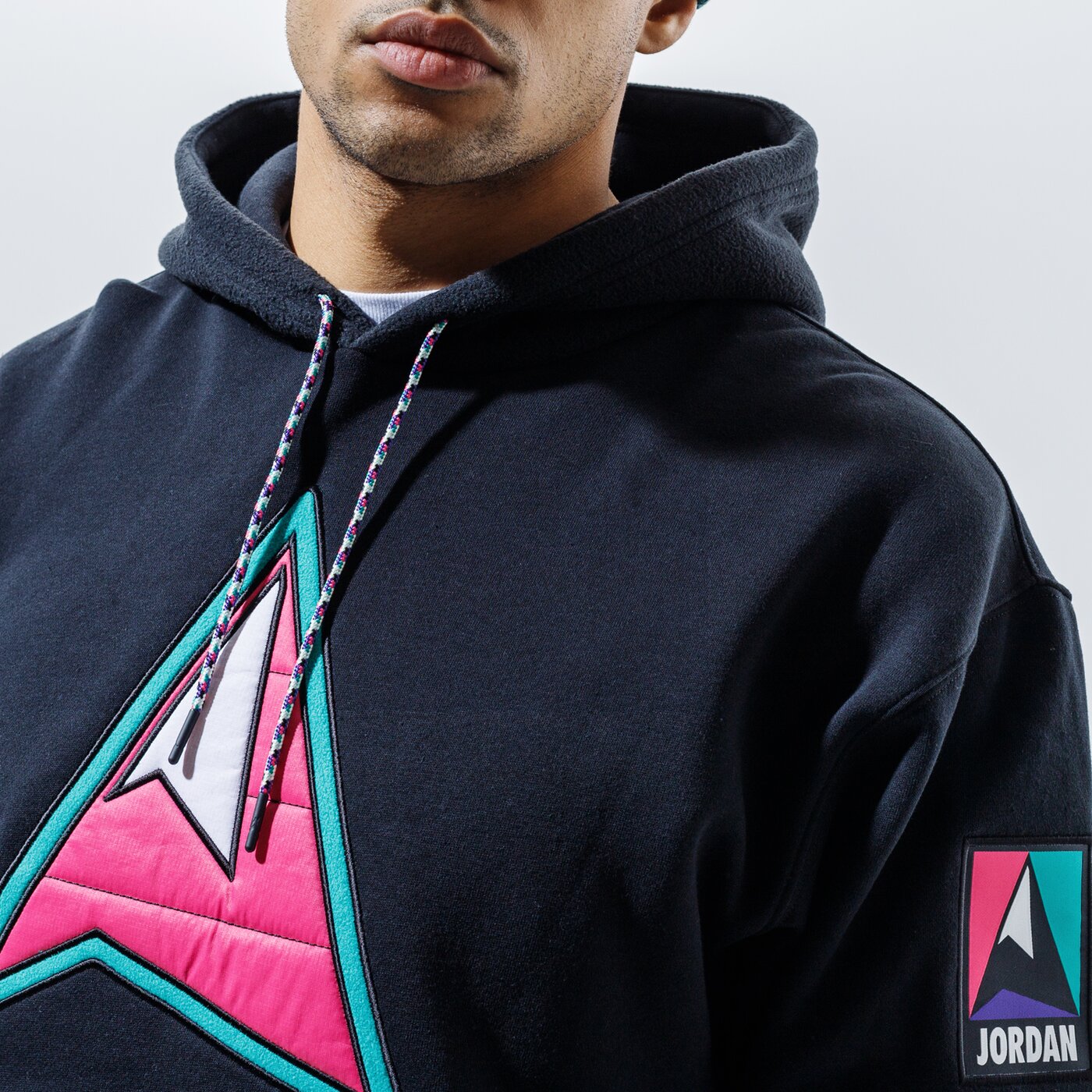 Мъжки суичър JORDAN СУИТЧЪР С КАЧУЛКА MOUNTAINSIDE ct3489-010 цвят черен