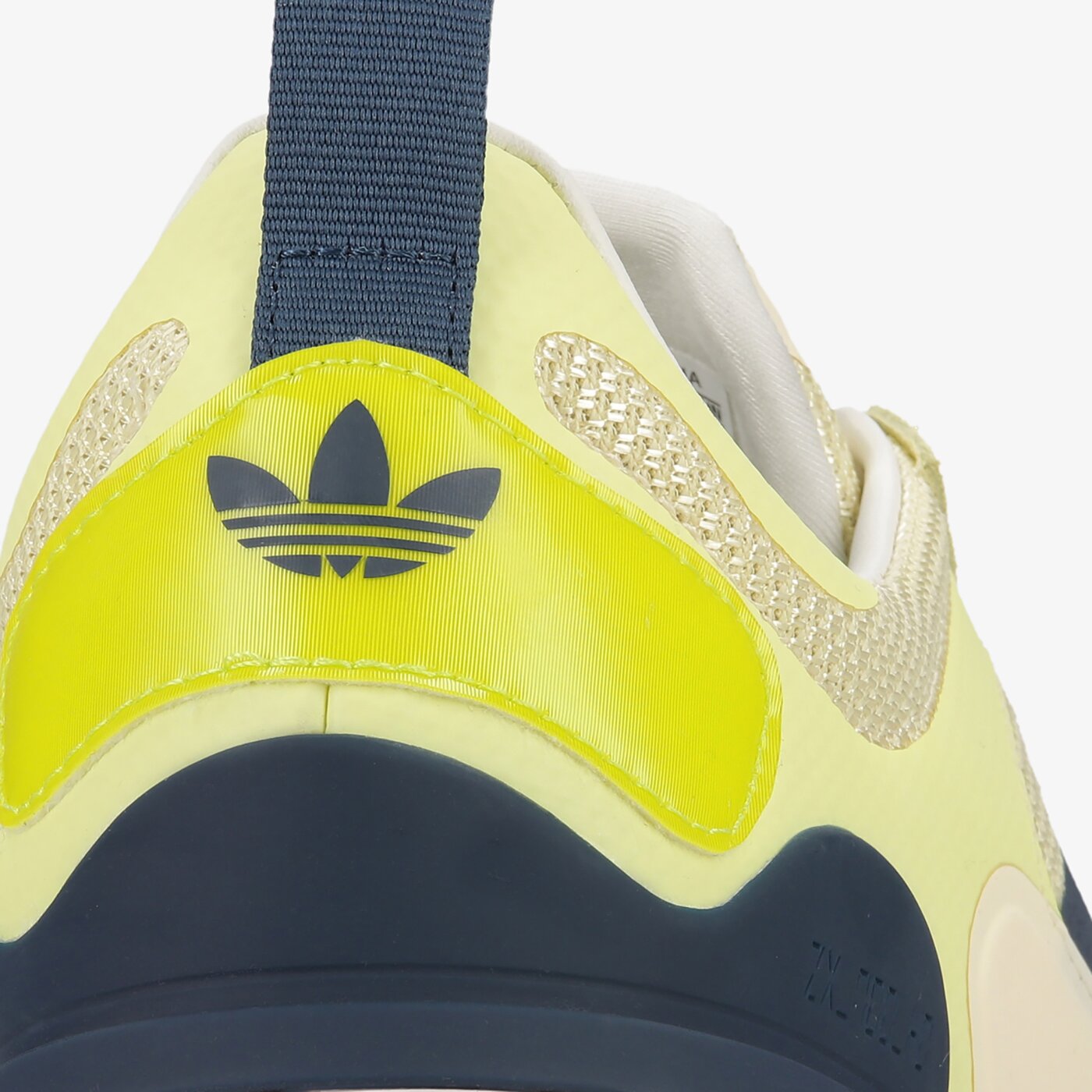 Мъжки маратонки ADIDAS ZX 700 HD h01846 цвят жълт