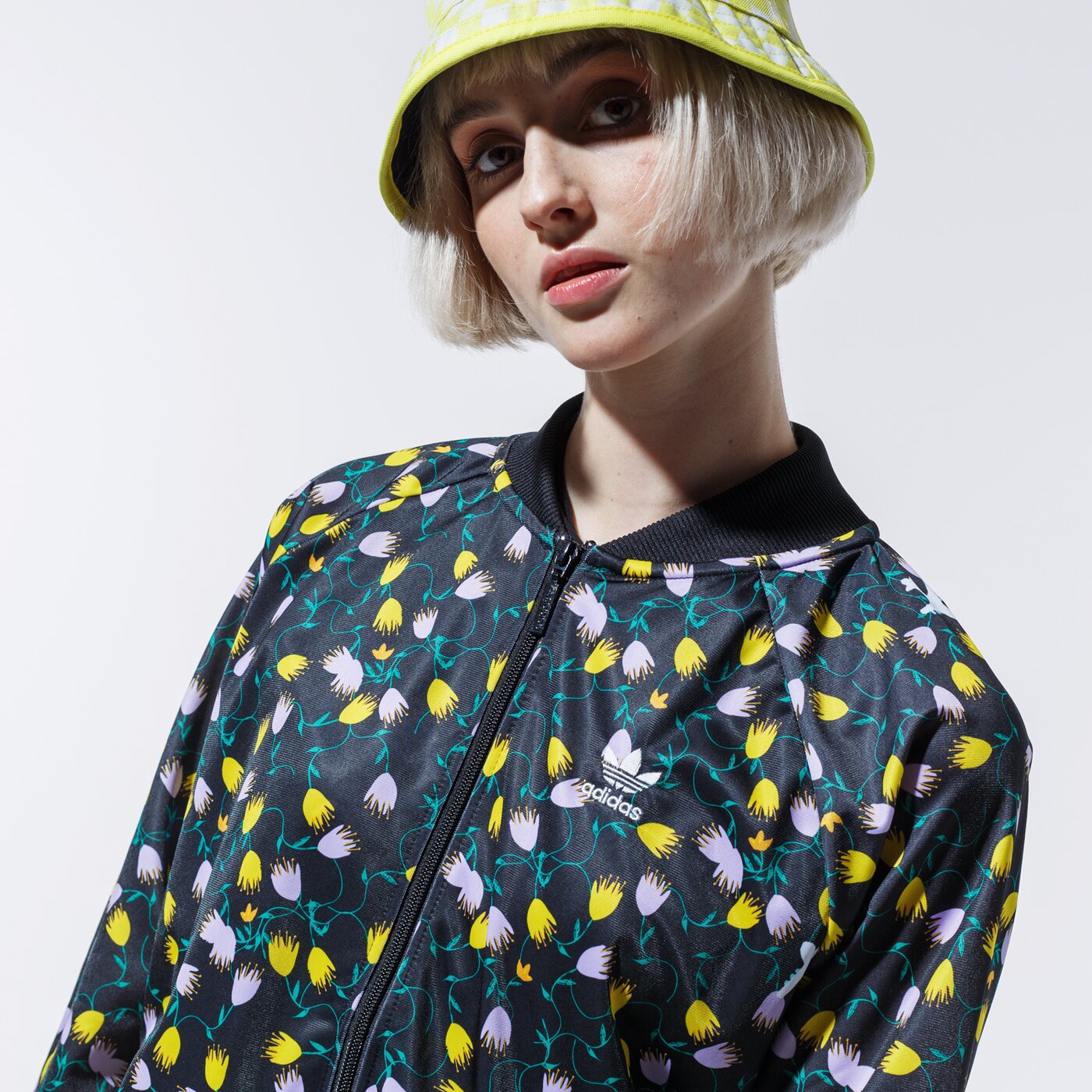 Дамски суичър ADIDAS СУИТЧЪР СЪС ЗАКОПЧАВАНЕ AOP TRACK ТОП fl4106 цвят многоцветен