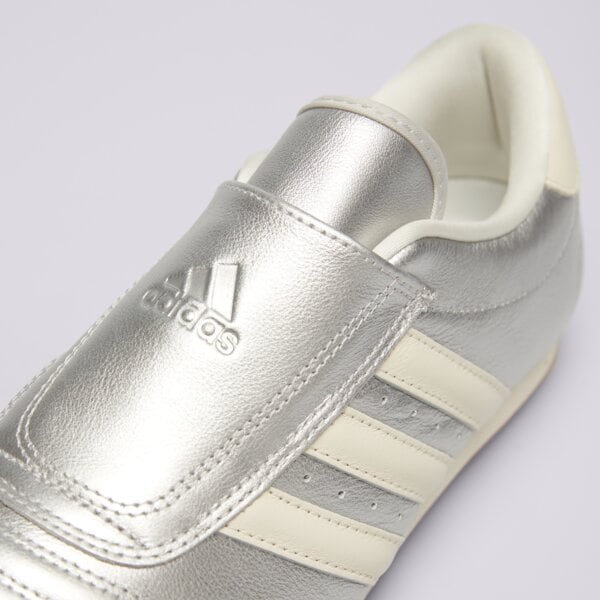 Дамски маратонки ADIDAS TEAKWONDO js4023 цвят сребърен