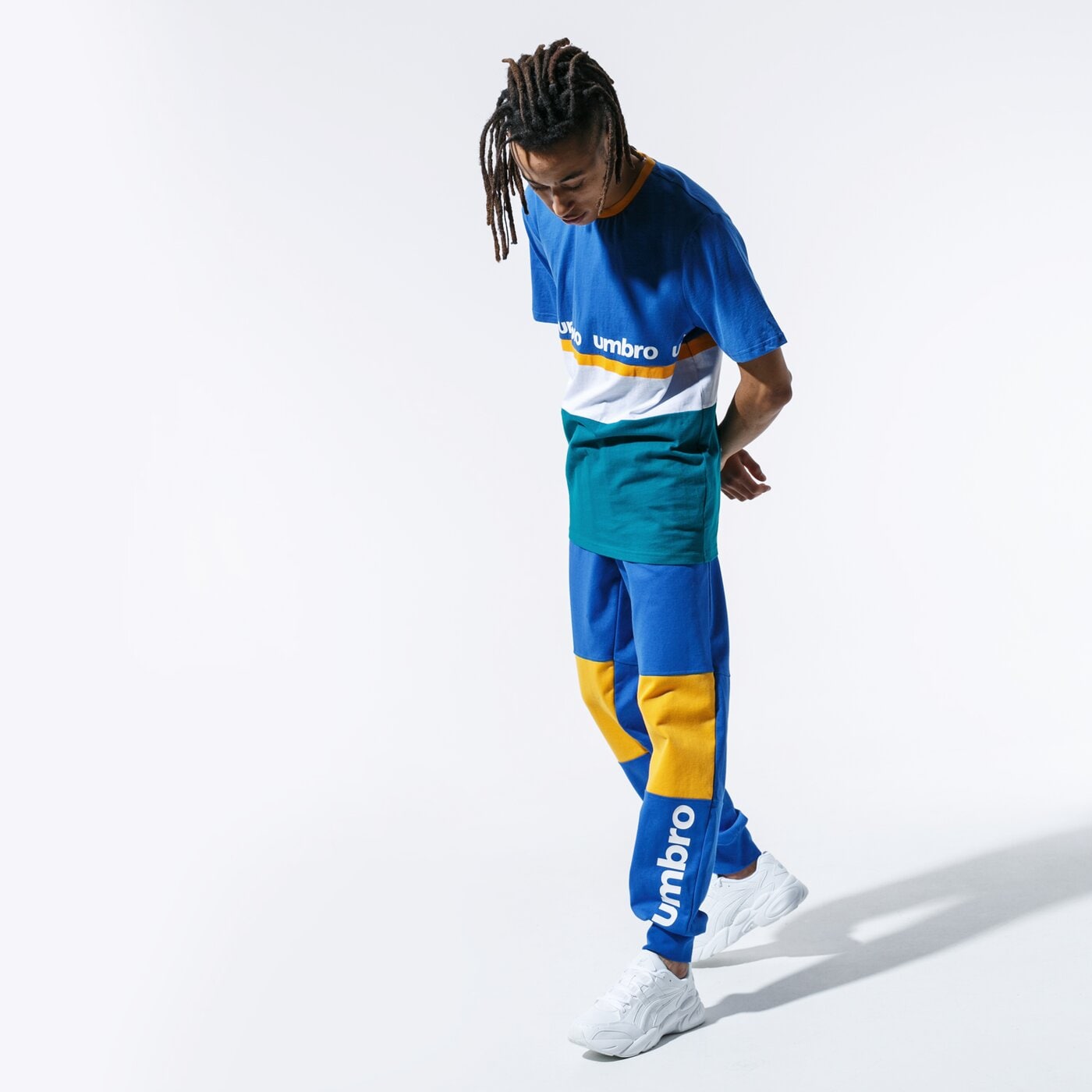 Мъжка тениска UMBRO ТЕНИСКА RETRO BLU/GRN TEE ul39tsm80001 цвят син