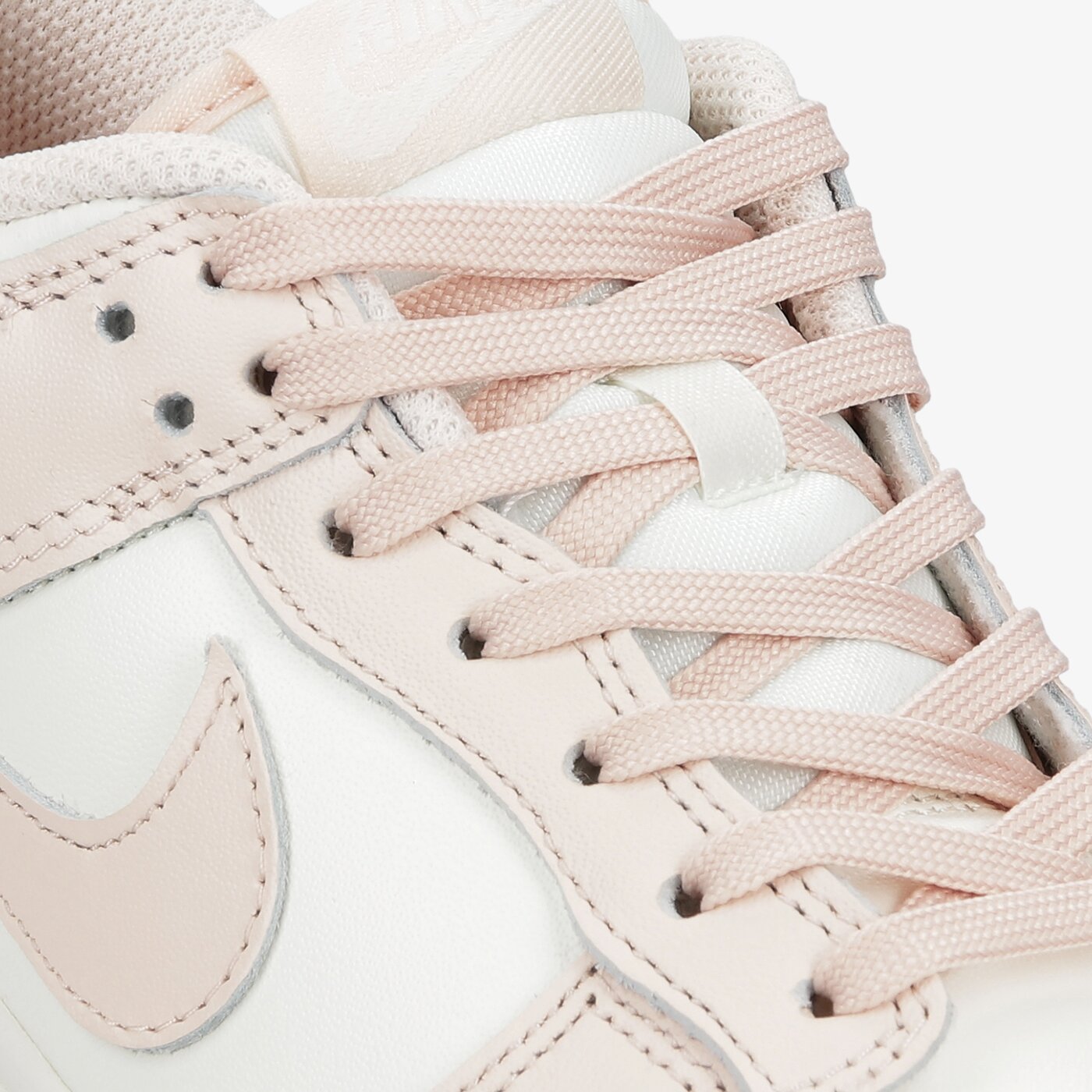 Дамски маратонки NIKE DUNK LOW dd1503-102 цвят бял