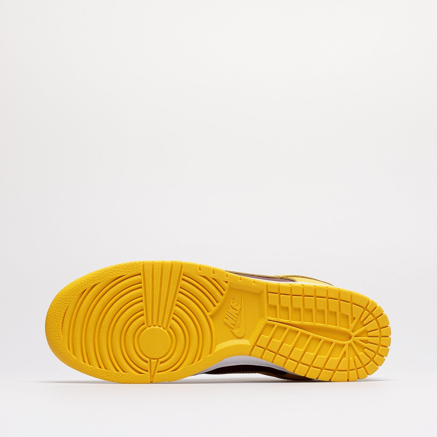 Мъжки маратонки NIKE DUNK LOW RETRO dd1391-702 цвят жълт