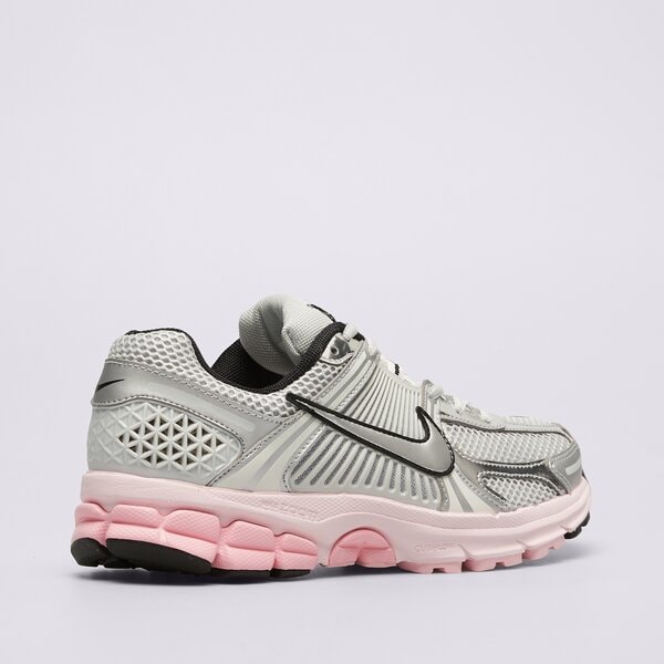 Дамски маратонки NIKE W ZOOM VOMERO 5 hf1877-001 цвят сив
