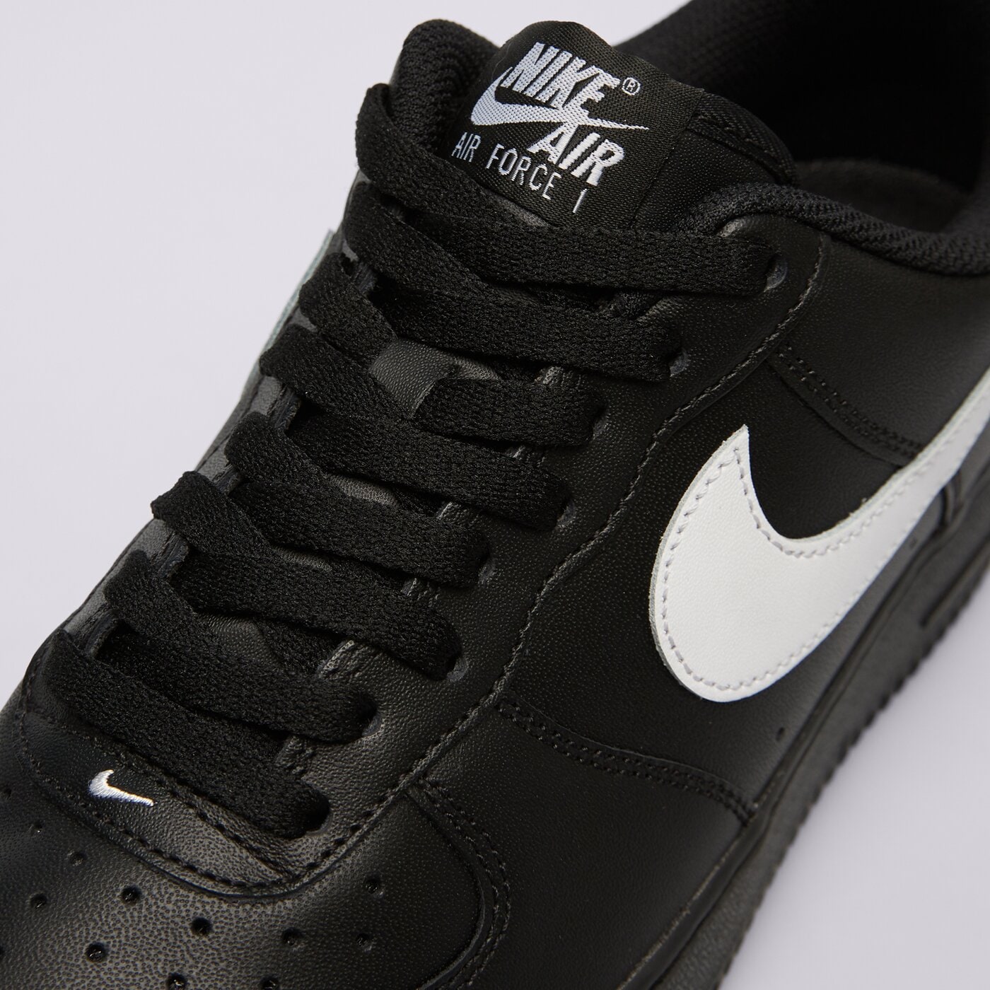 Мъжки маратонки NIKE AIR FORCE 1 '07  fz0627-010 цвят черен