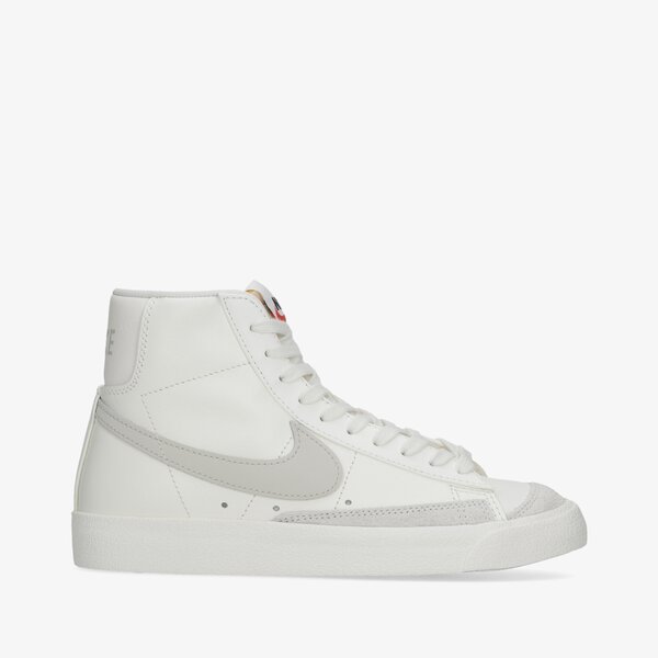 Дамски маратонки NIKE BLAZER MID '77 cz1055-120 цвят бежов
