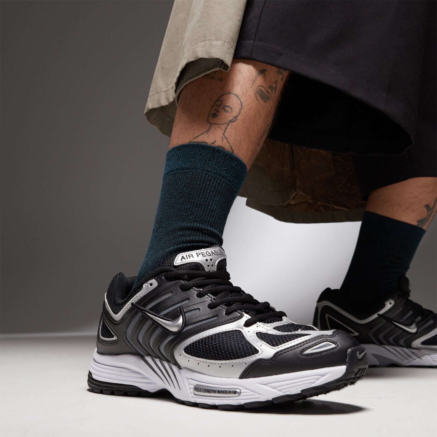 Мъжки маратонки NIKE AIR PEGASUS 2005 hq3031-001 цвят черен