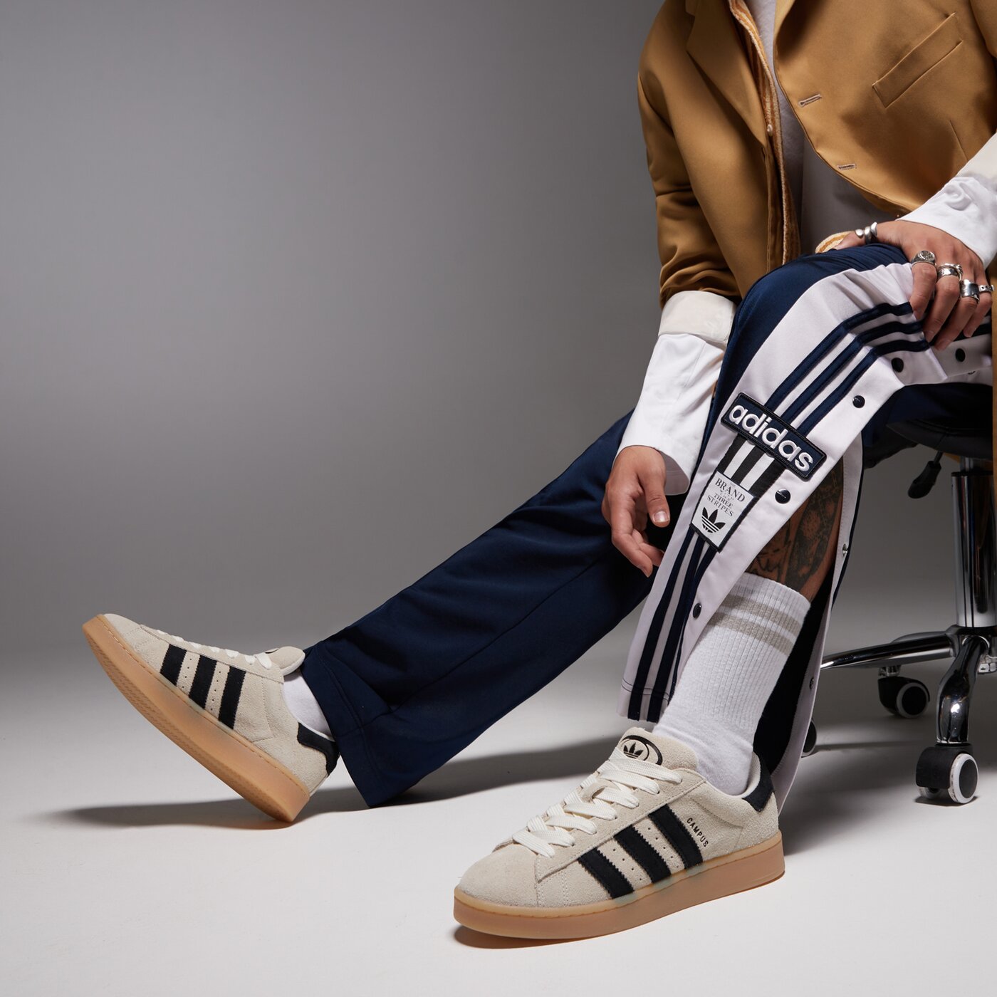 Мъжки маратонки ADIDAS CAMPUS 00S  jq8356 цвят бял