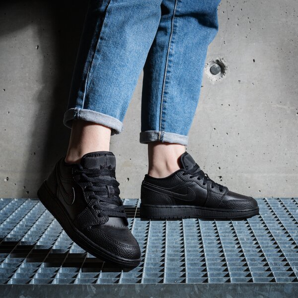Детски маратонки AIR JORDAN 1 LOW  553560-091 цвят черен