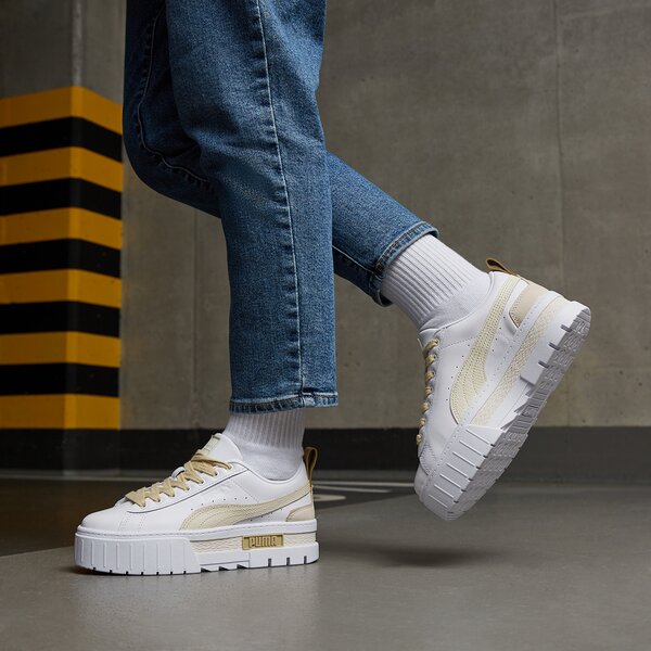 Дамски маратонки PUMA MAYZE LUXE WNS 38399506 цвят бял