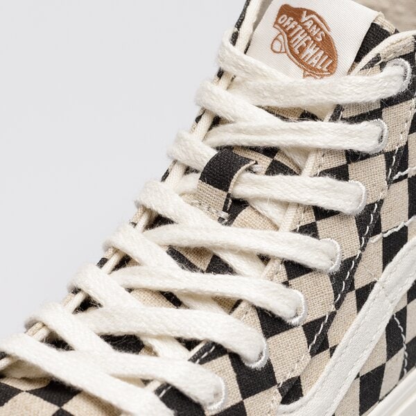 Дамски маратонки VANS UA SK8-HI TAPERED vn0a5kru7051 цвят бял