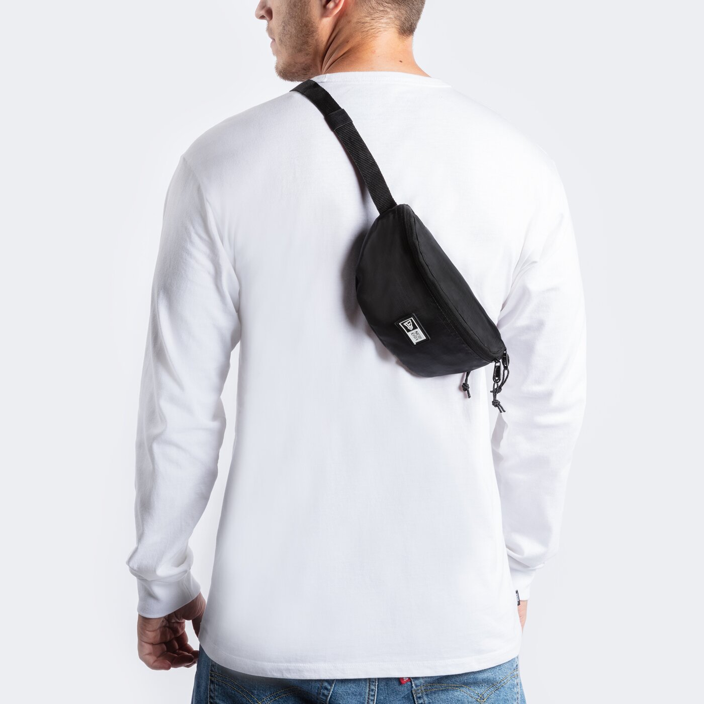 Дамска чанта за кръст NEW ERA ЧАНТА MINI WAIST BAG NEW ERA BLK 60137374 цвят черен