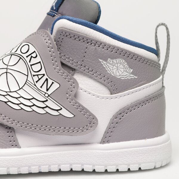 Детски маратонки SKY JORDAN 1  bq7196-014 цвят сив