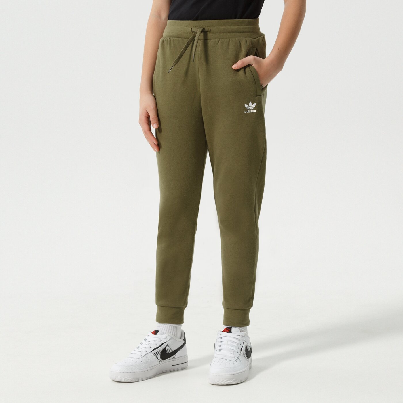 Детски панталони ADIDAS ПАНТАЛОНИ PANTS BOY hf2306 цвят каки