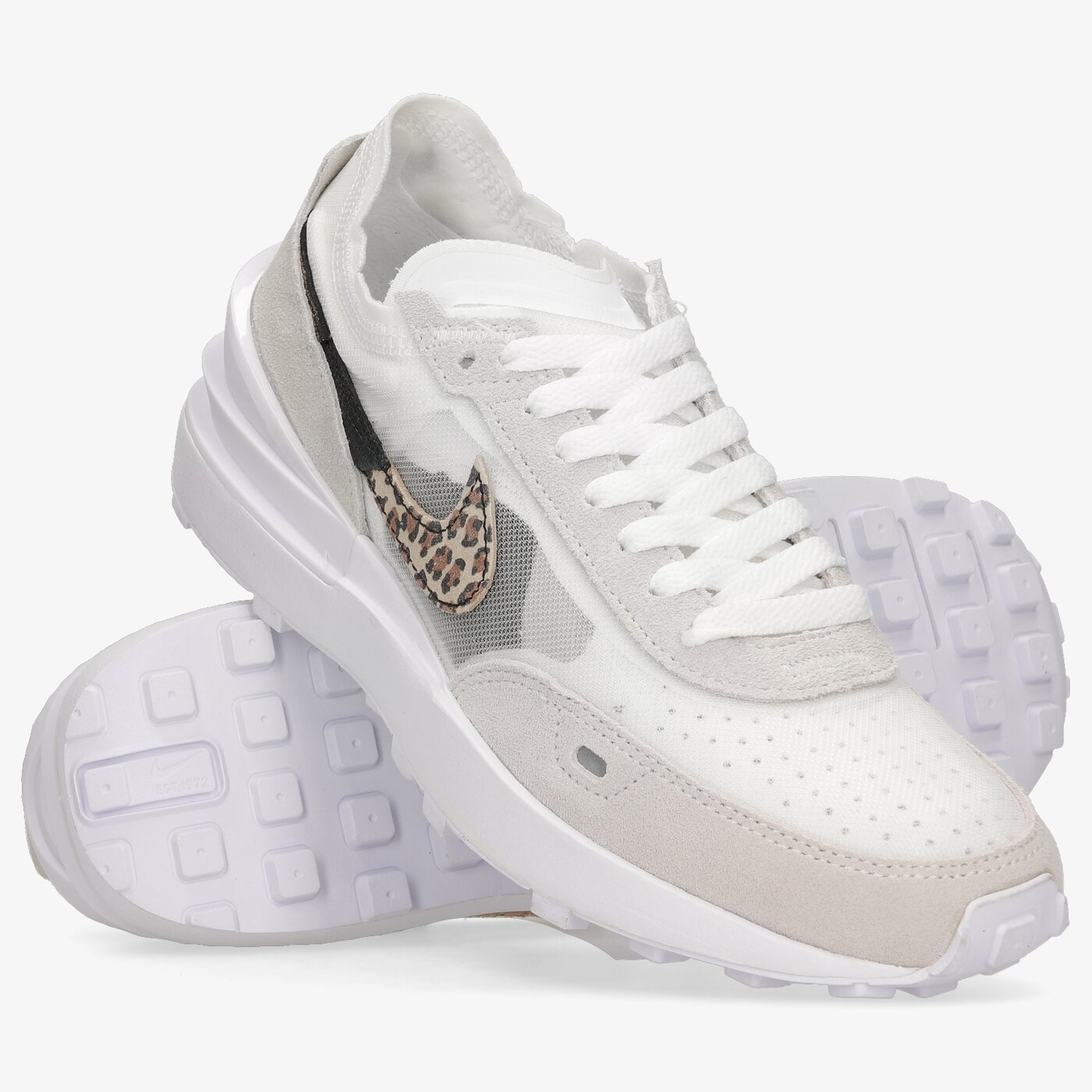 Дамски маратонки NIKE WAFFLE ONE SE dj9776-100 цвят бял