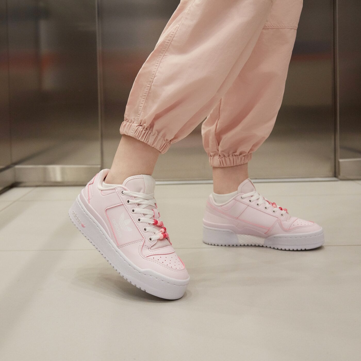 Детски маратонки ADIDAS FORUM BOLD J hq6846 цвят розов