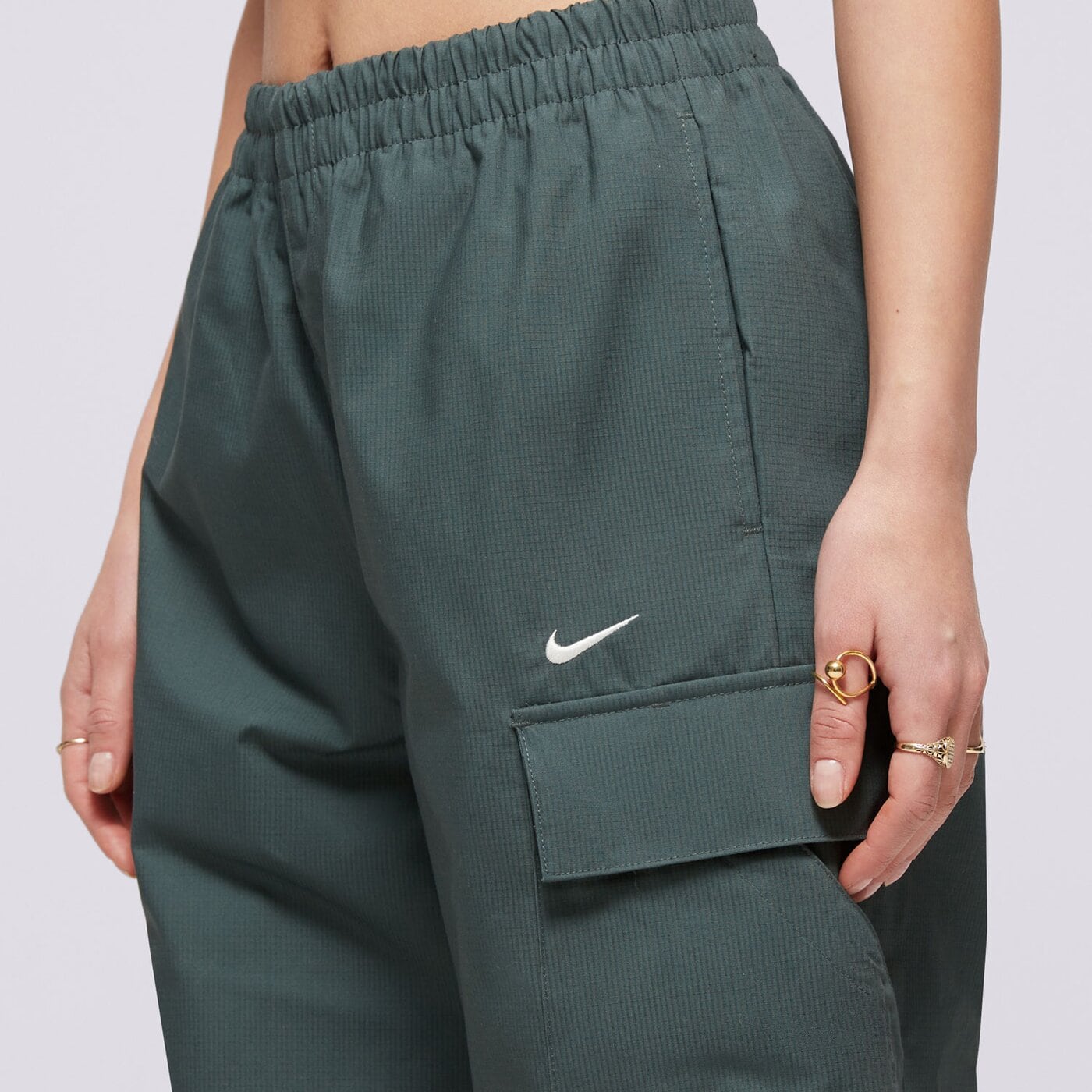 Дамски панталони NIKE ПАНТАЛОНИ W NSW ESSTL WVN MR STD CRGO PT fv7643-338 цвят зелен