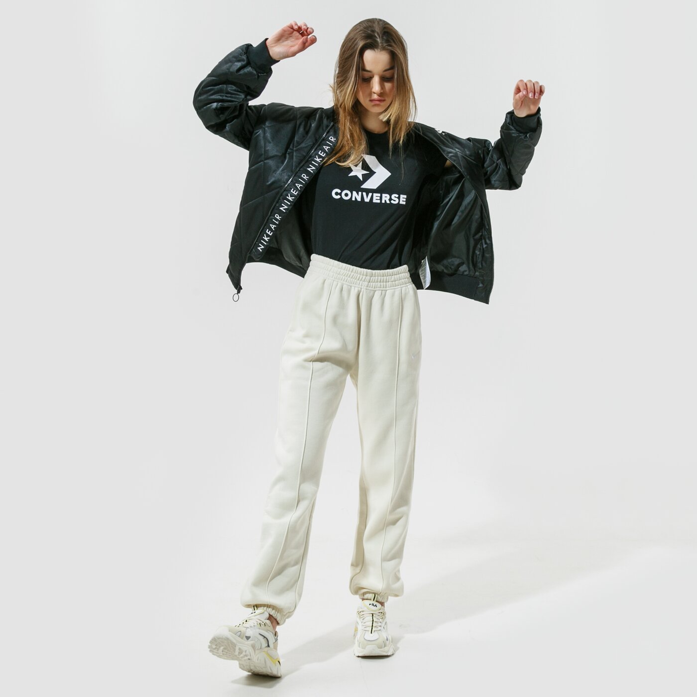 Дамски панталони NIKE ПАНТАЛОНИ SPORTSWEAR ESSENTIAL bv4089-113 цвят бежов