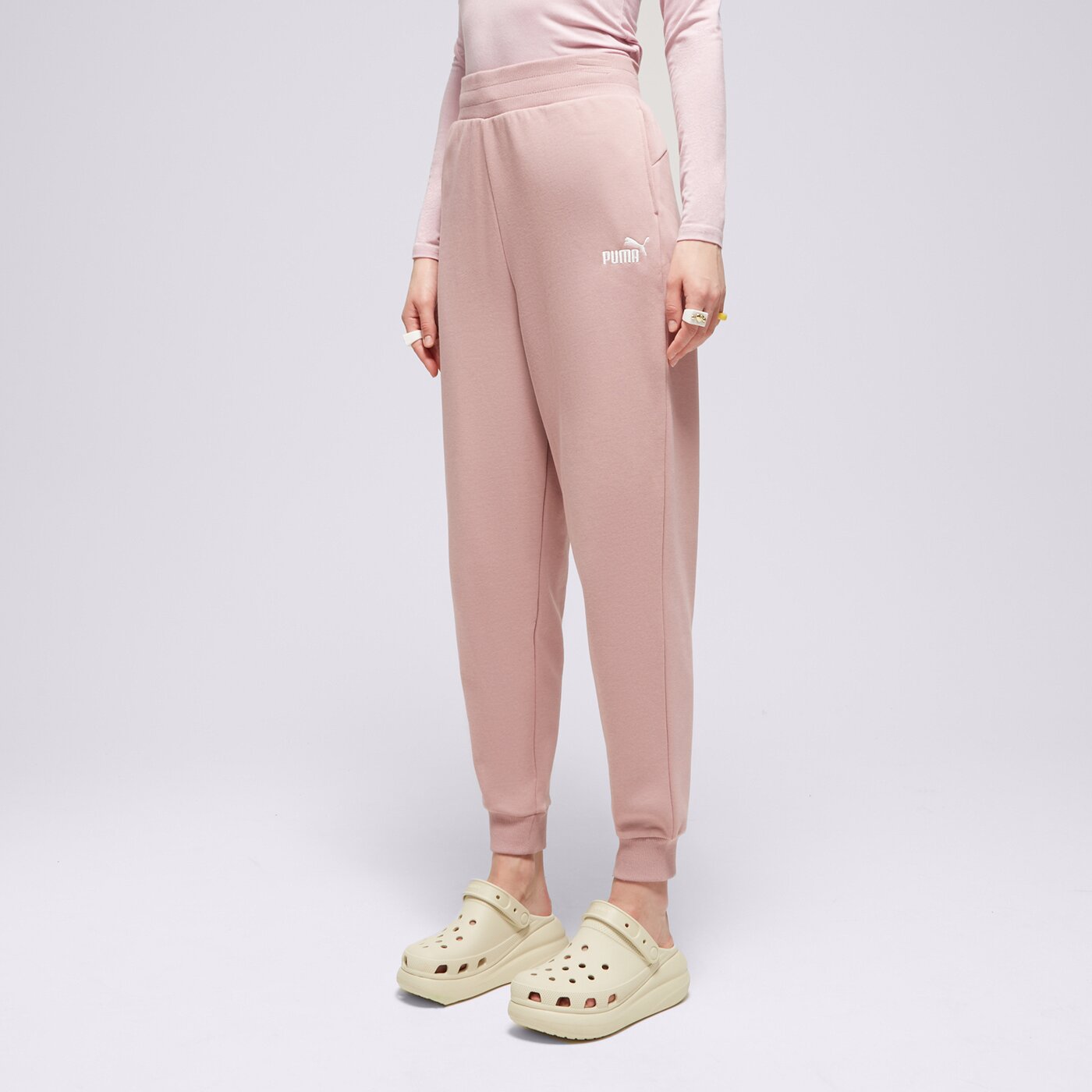 Дамски панталони PUMA ПАНТАЛОНИ ESS+ EMBROIDERY HIGH-WAIST PANTS 67000738 цвят розов