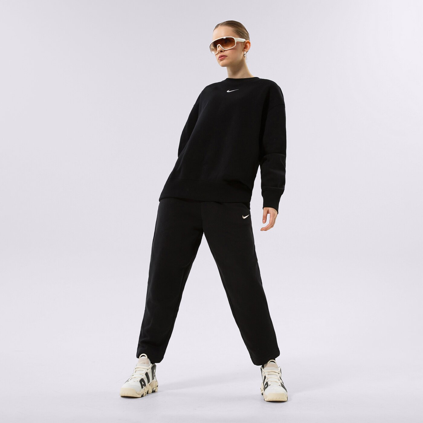 Дамски суичър NIKE СУИТЧЪР W NSW PHNX FLC OS CREW dq5733-010 цвят черен