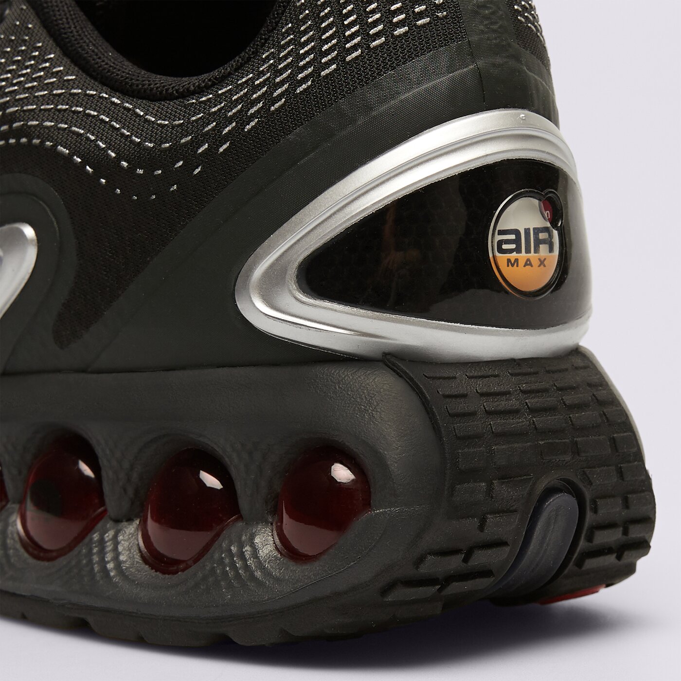 Мъжки маратонки NIKE AIR MAX DN dv3337-016 цвят черен