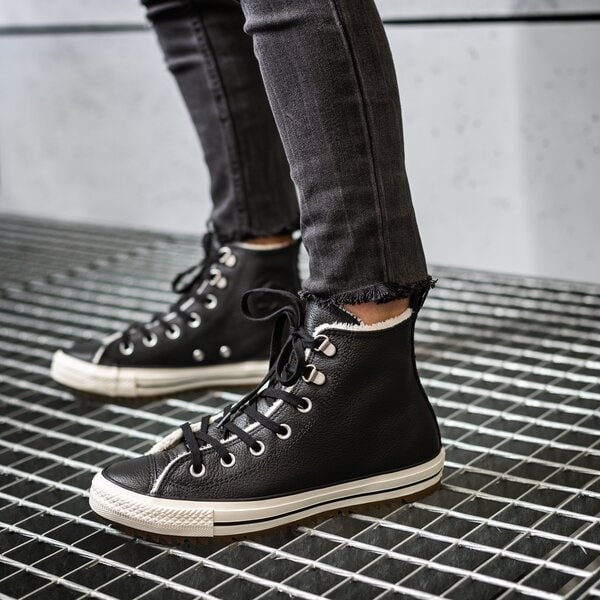 Дамски маратонки CONVERSE CHUCK TAYLOR ALL STAR HIKER BOOT 161512c цвят черен