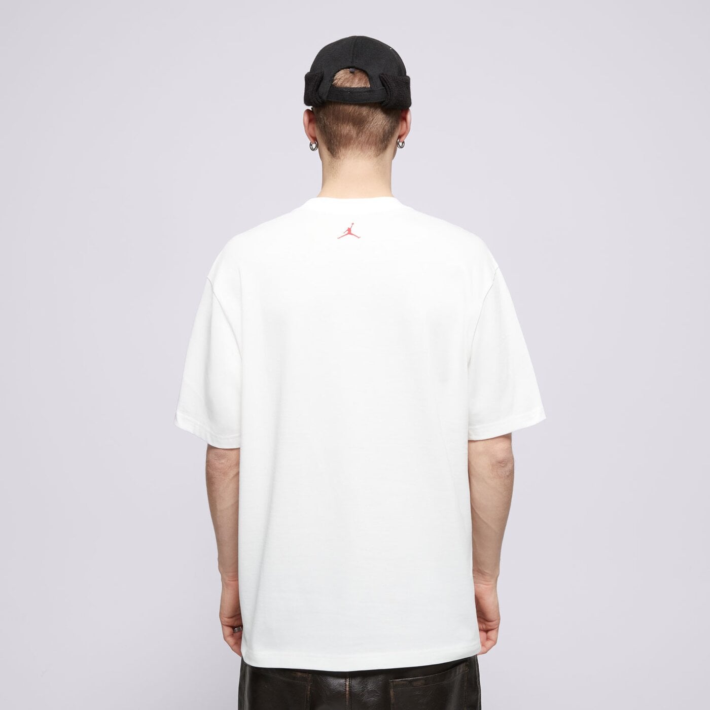 Мъжка тениска JORDAN ТЕНИСКА M J BRND BR SNKR PCH SS CRW hj2326-100 цвят бял