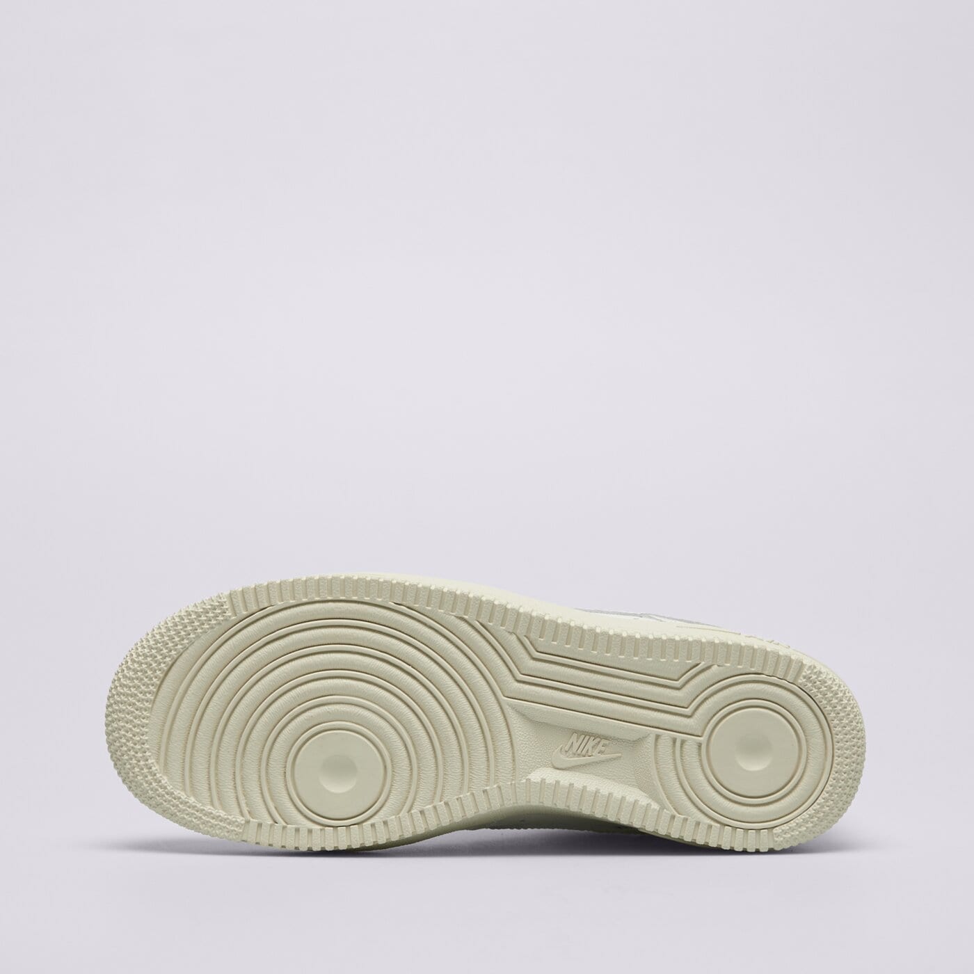 Дамски маратонки NIKE AIR FORCE 1 LOW PREMIUM dn5463-100 цвят бял