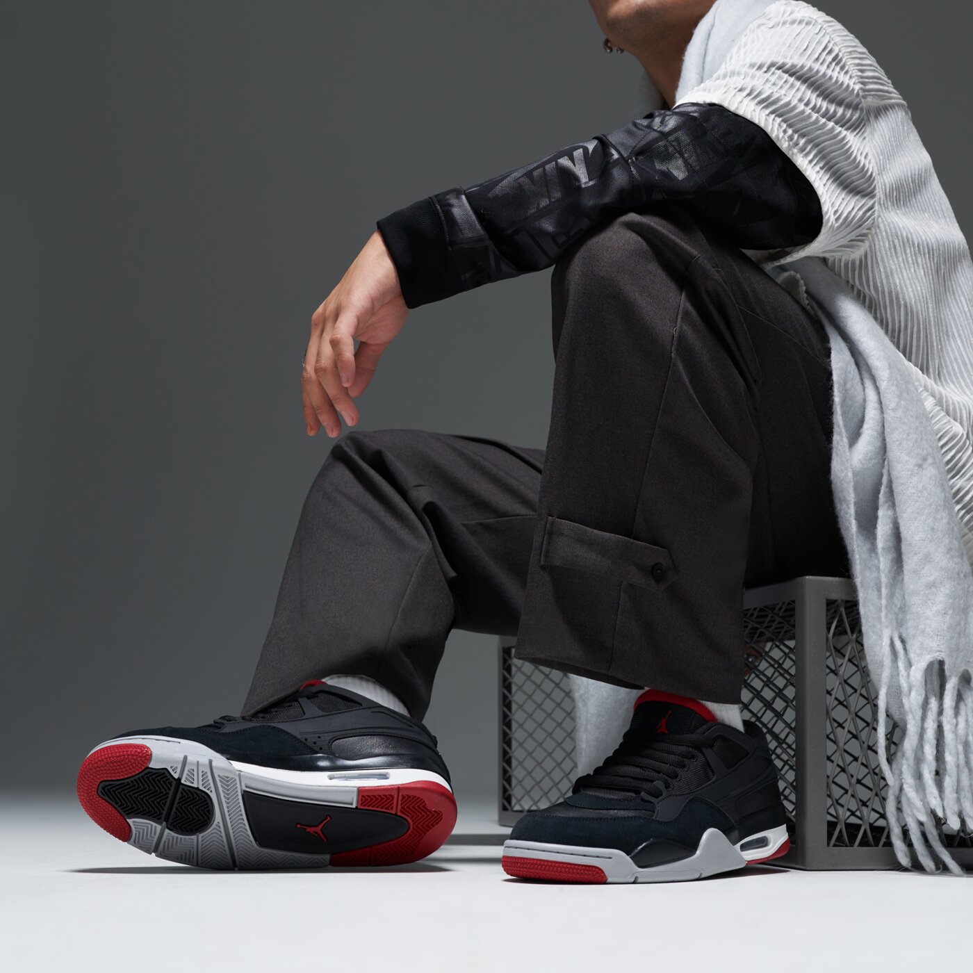 Мъжки маратонки AIR JORDAN 4 RM fq7939-061 цвят черен