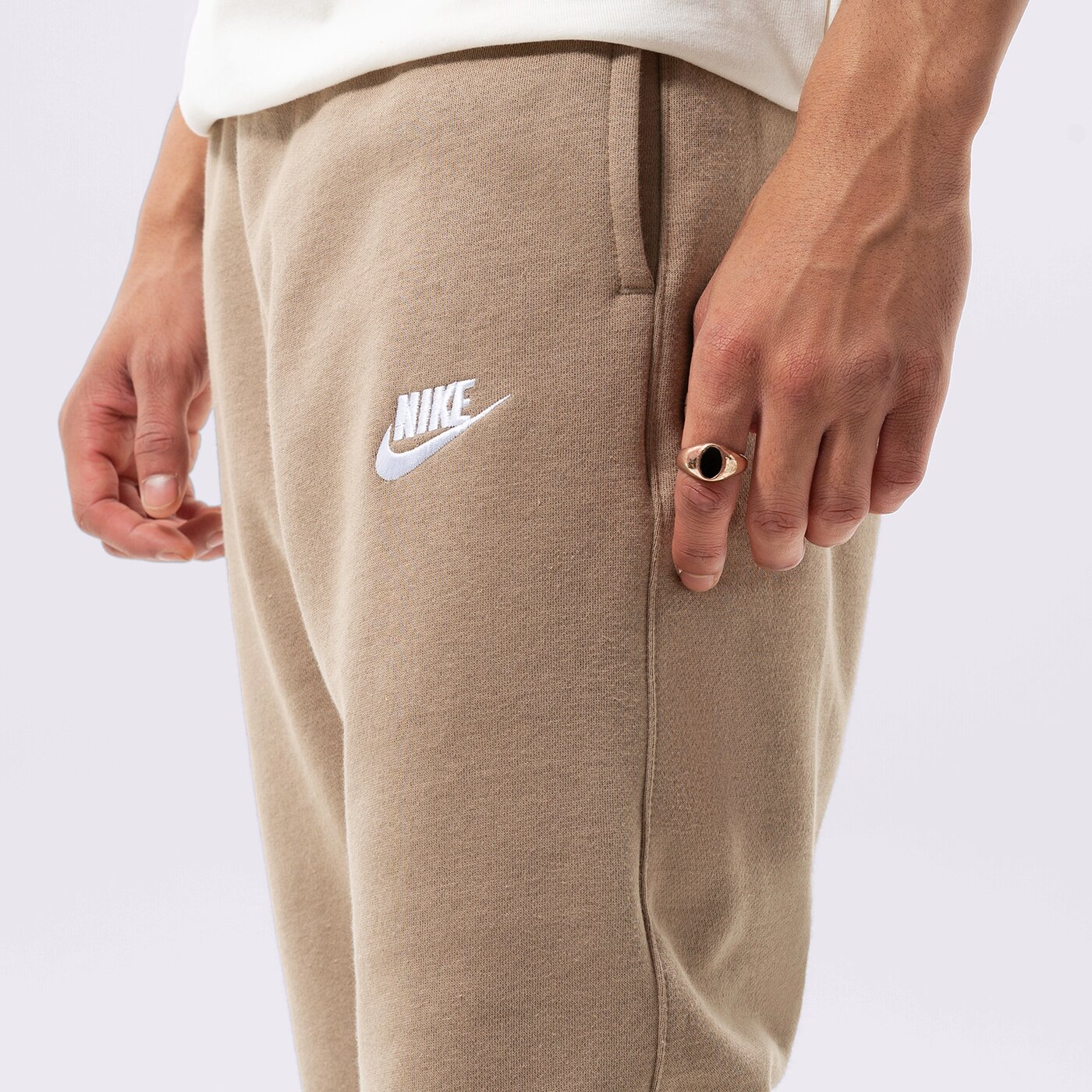 Мъжки панталони NIKE ПАНТАЛОНИ NIKE SPORTSWEAR CLUB FLEECE bv2671-247 цвят бежов